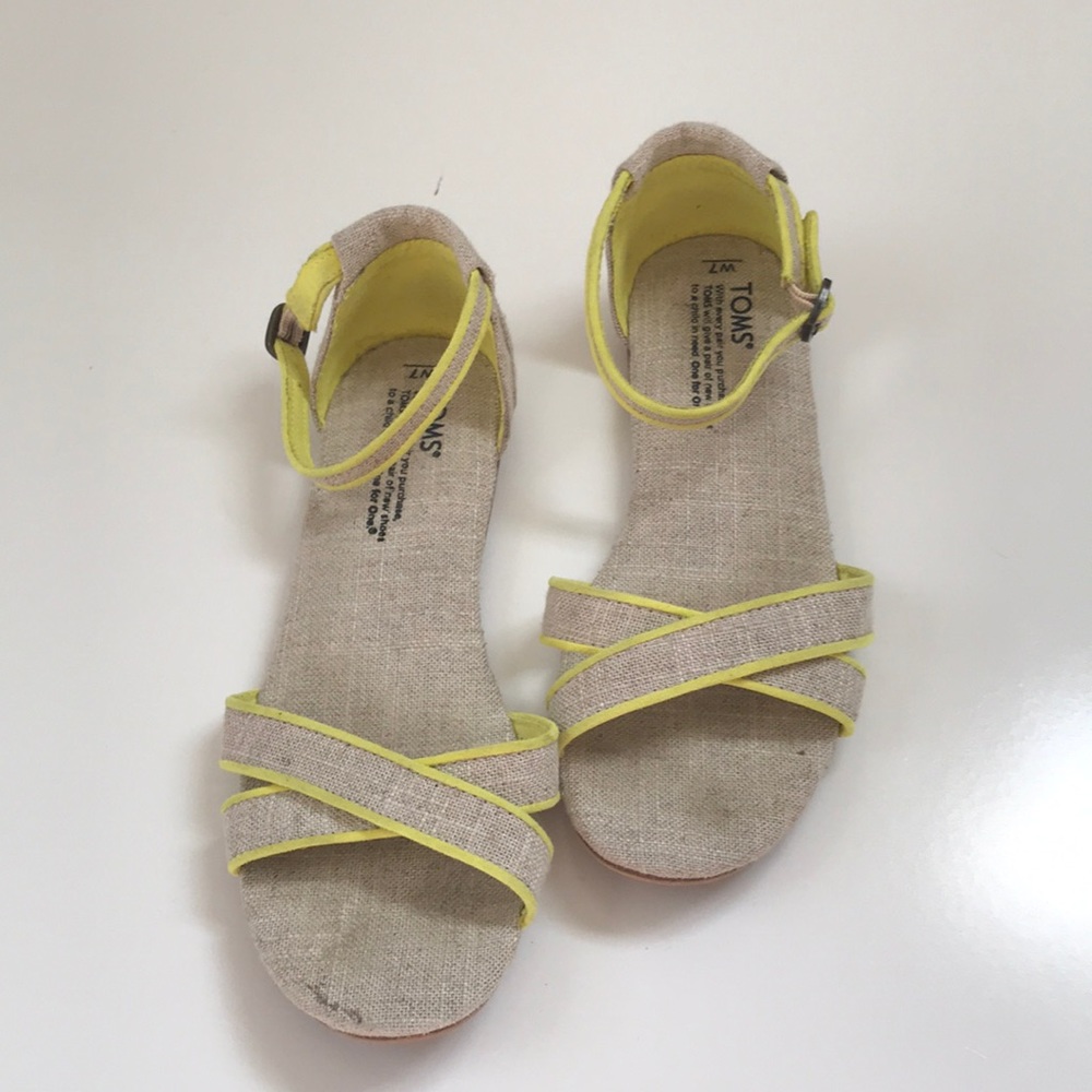 Toms Women’s Correa Sandals Yellow/canvas Size 7